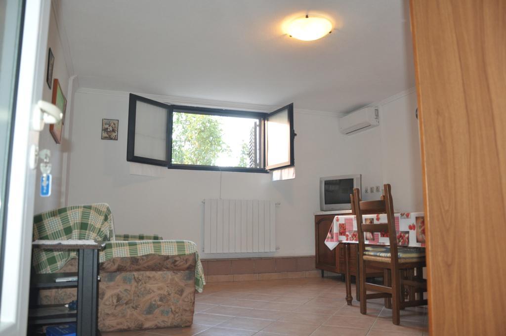 Franko Apartmani Zambratija Kültér fotó
