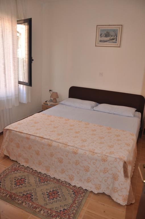 Franko Apartmani Zambratija Kültér fotó