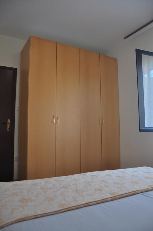 Franko Apartmani Zambratija Kültér fotó