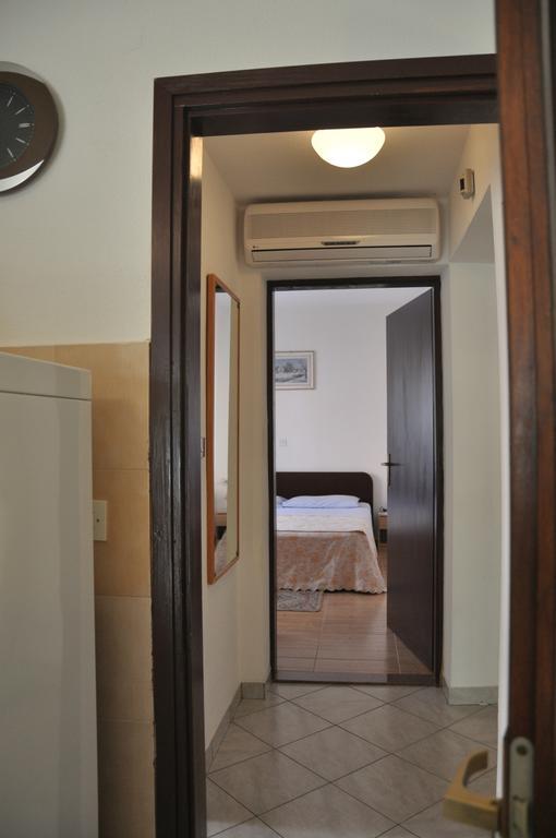 Franko Apartmani Zambratija Kültér fotó