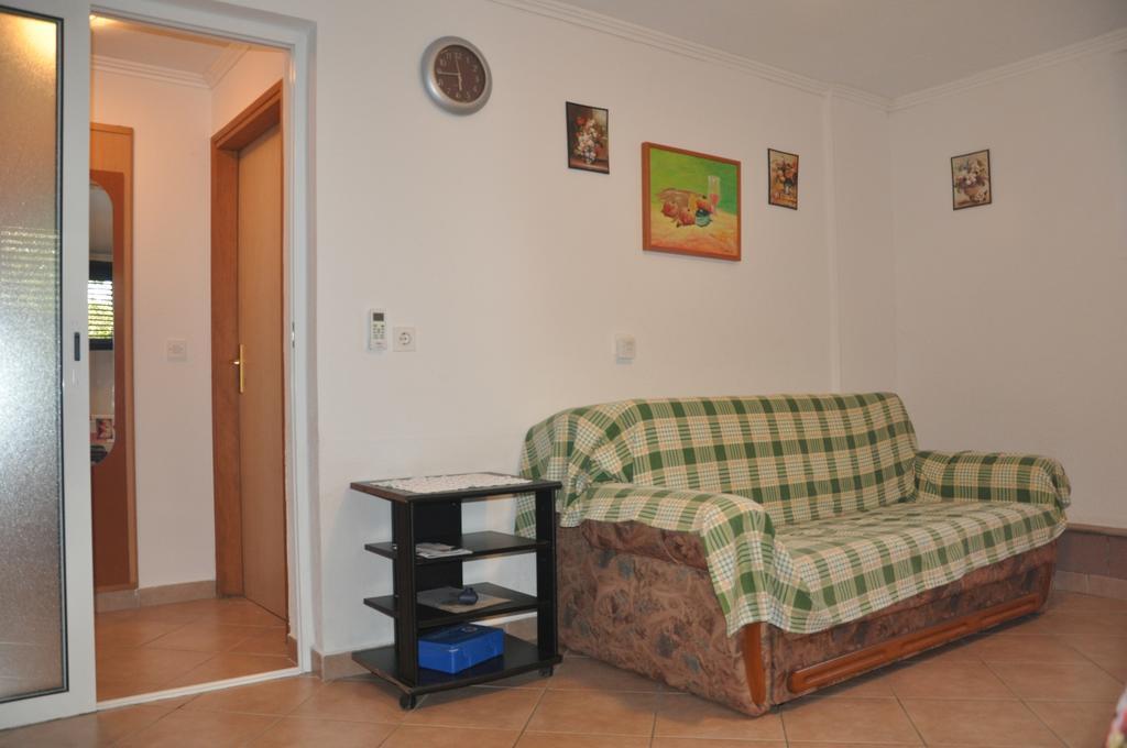 Franko Apartmani Zambratija Kültér fotó