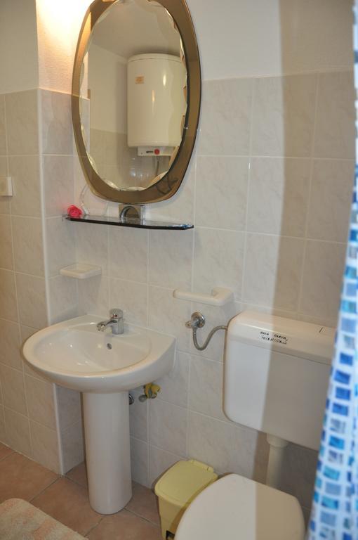 Franko Apartmani Zambratija Kültér fotó